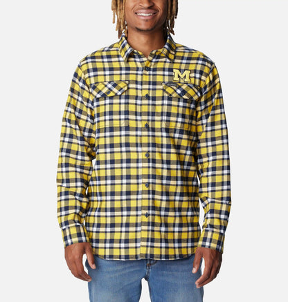 Men's Collegiate Flare Gun Flannel Long Sleeve Shirt - Michigan