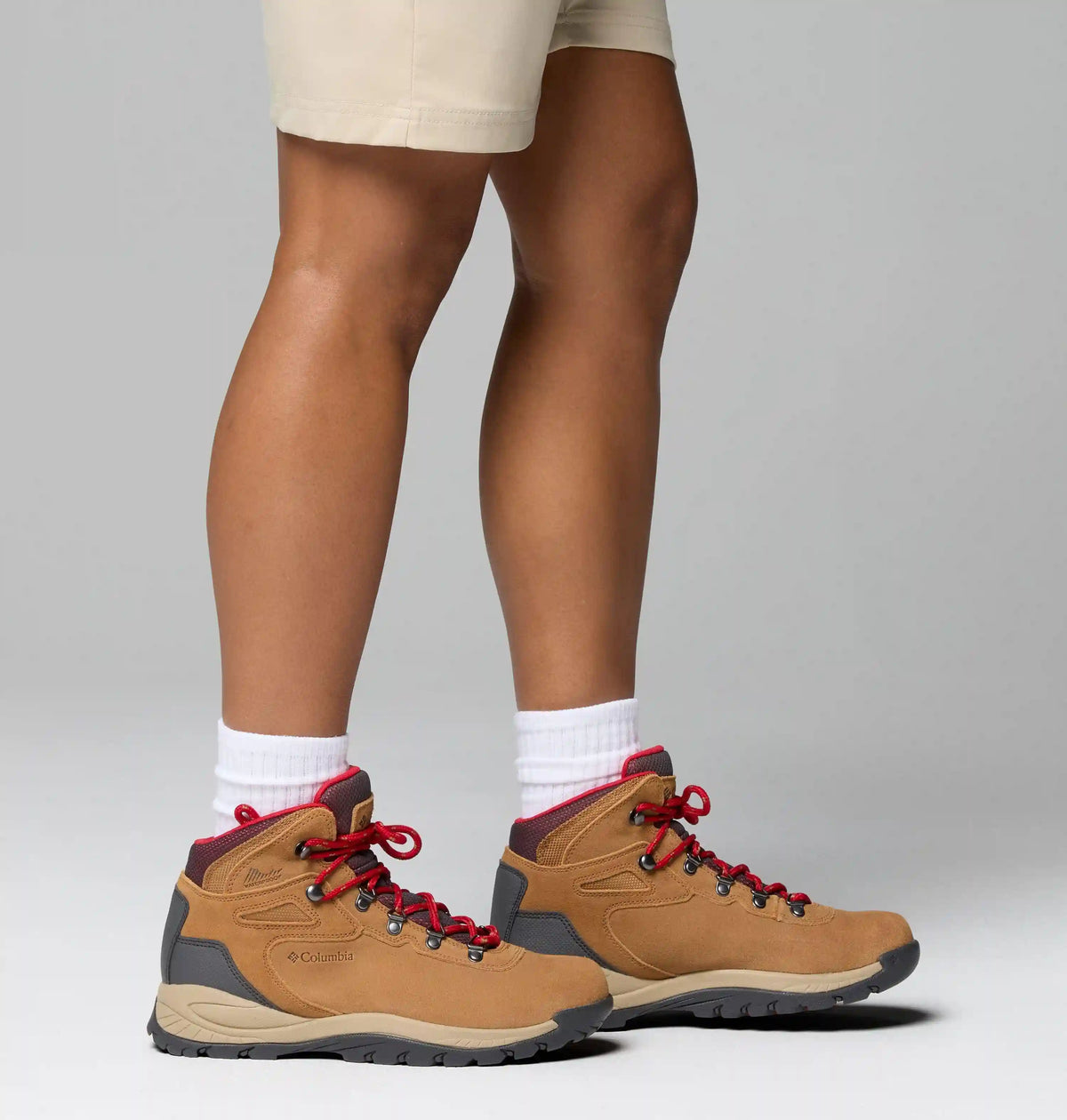 Women’s Newton Ridge Plus Waterproof Amped Hiking Boot - Wide