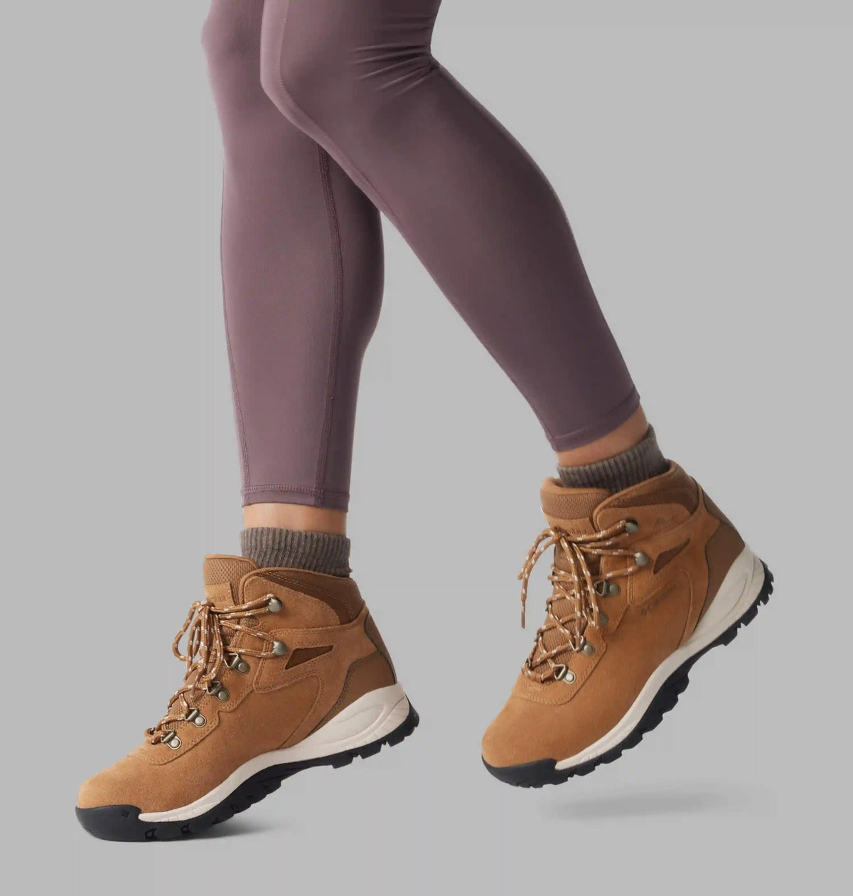 Women’s Newton Ridge Plus Waterproof Amped Hiking Boot - Wide