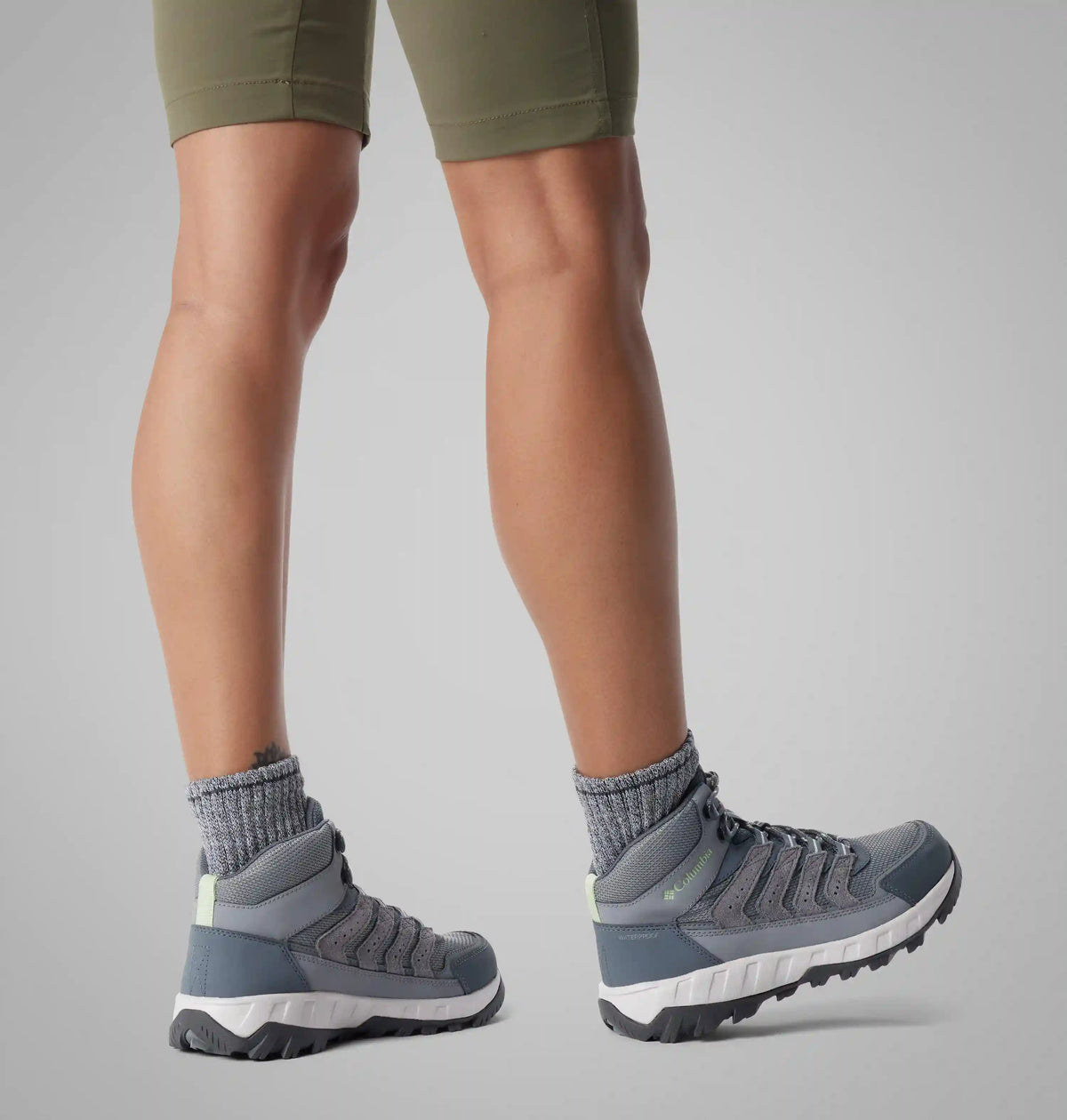 Women's Strata Trail Mid Waterproof Shoe
