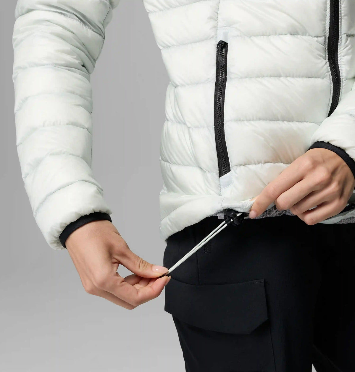 Women's Arctic Crest Down Hooded Jacket