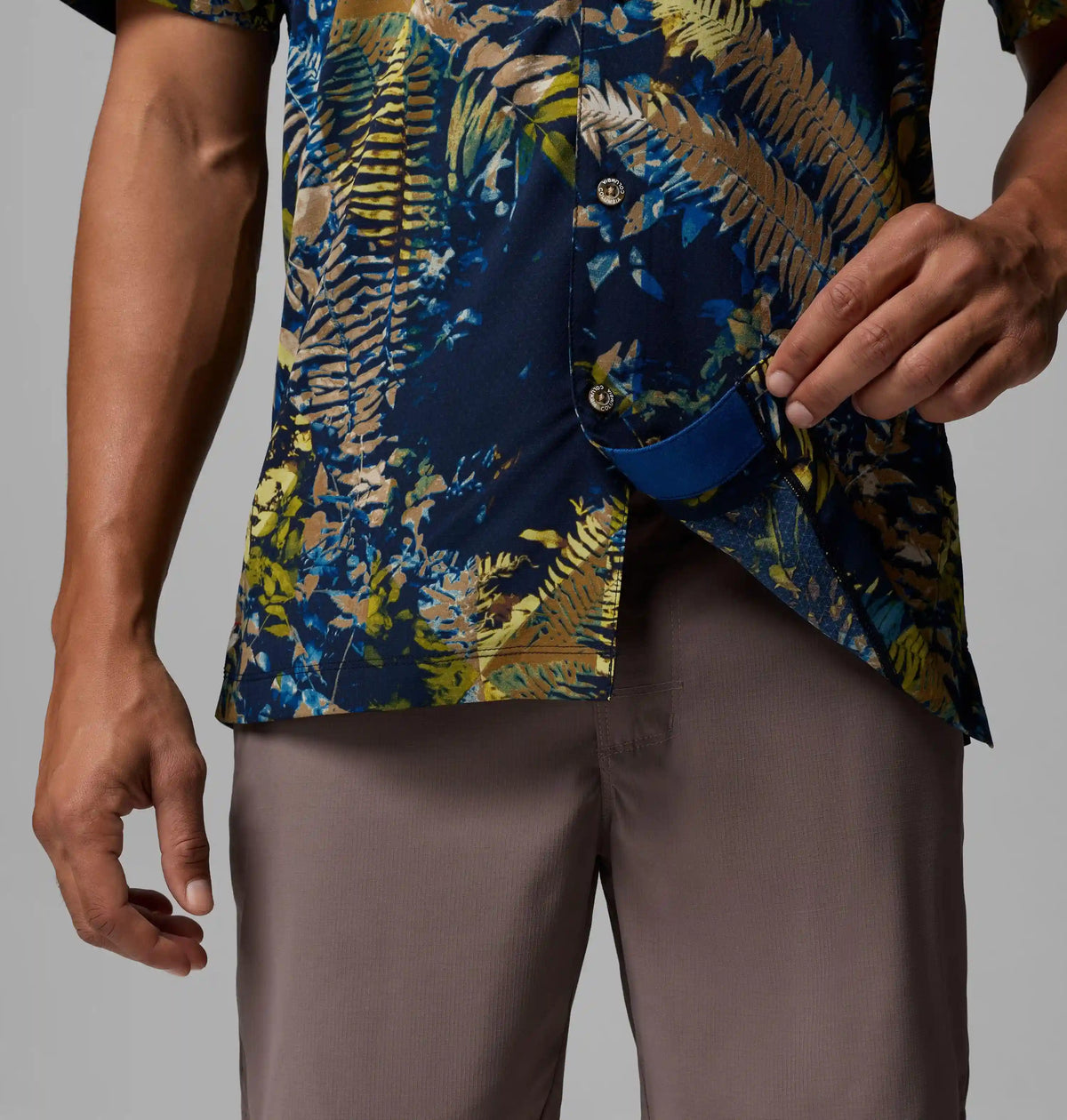 Men's Tech Trail Utility Printed Woven Short Sleeve Shirt