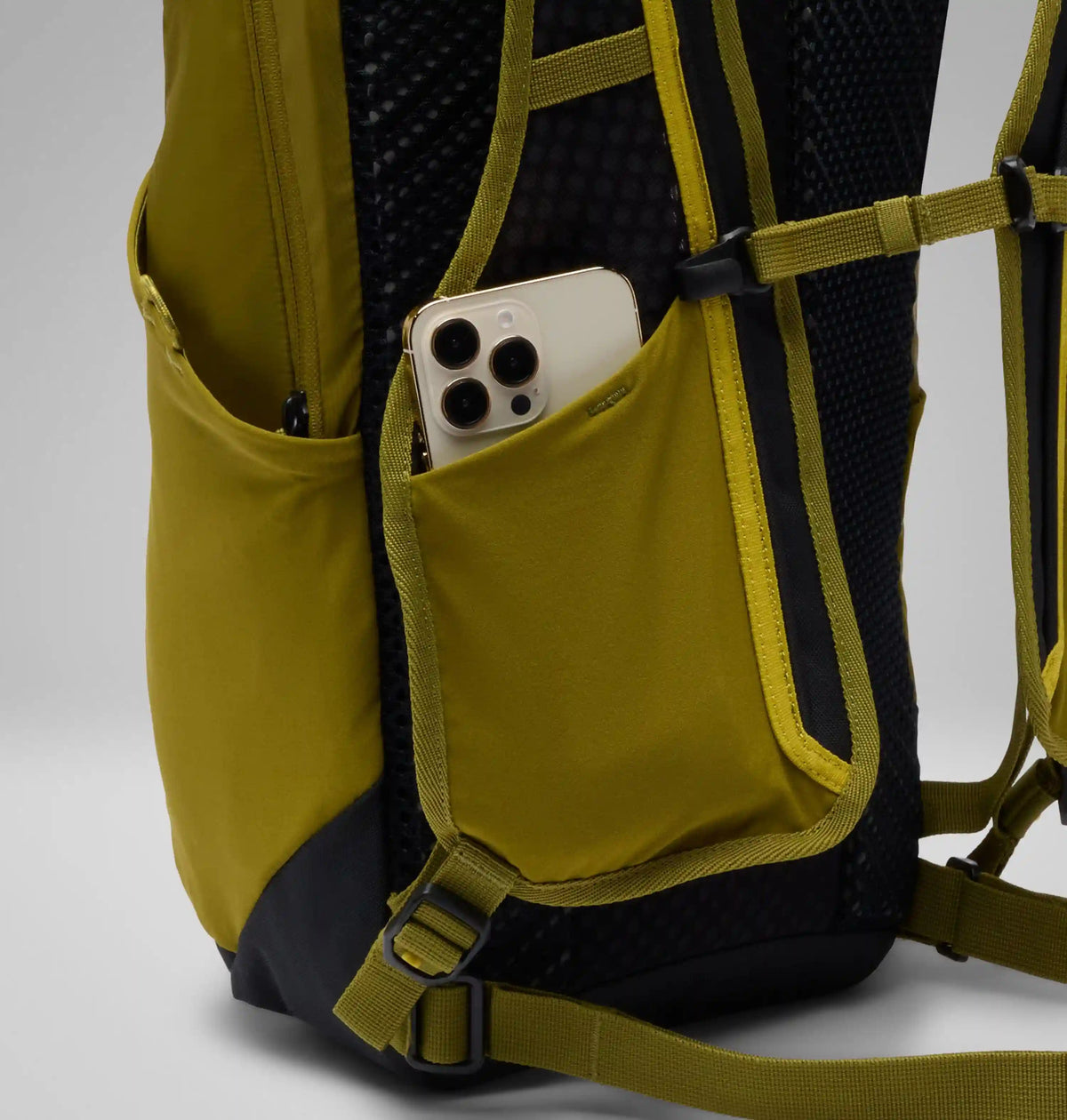 Blackcomb Ridge 18L Backpack