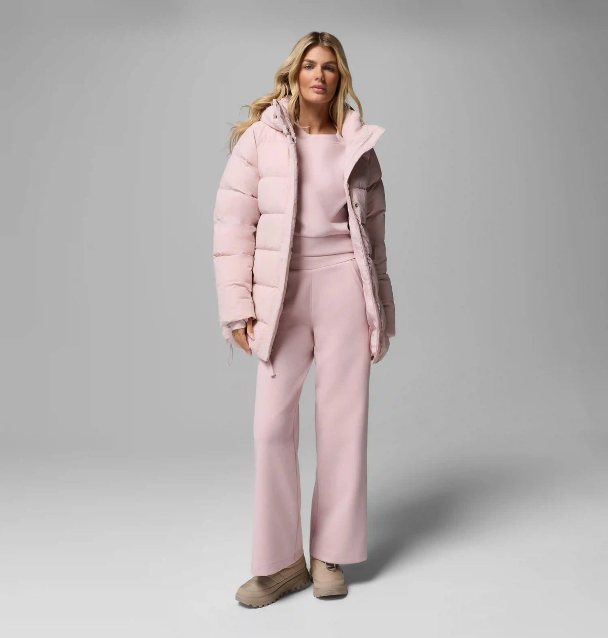 Women's Amaze Puff Mid Hooded Jacket