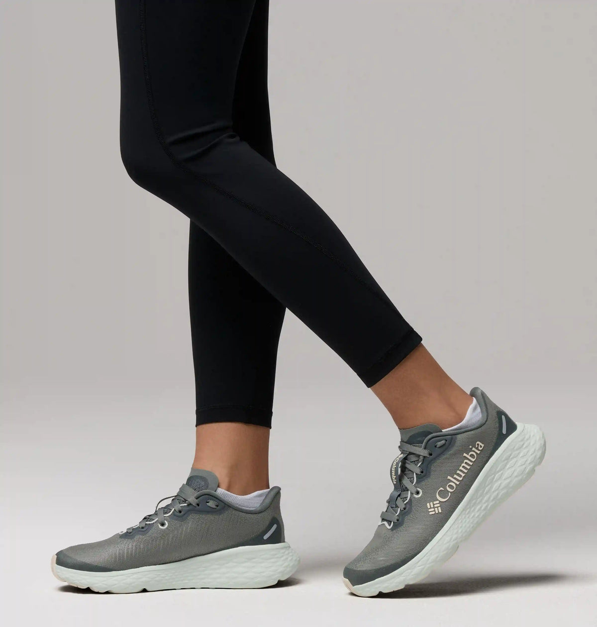 Women's Konos Featherweight Shoe