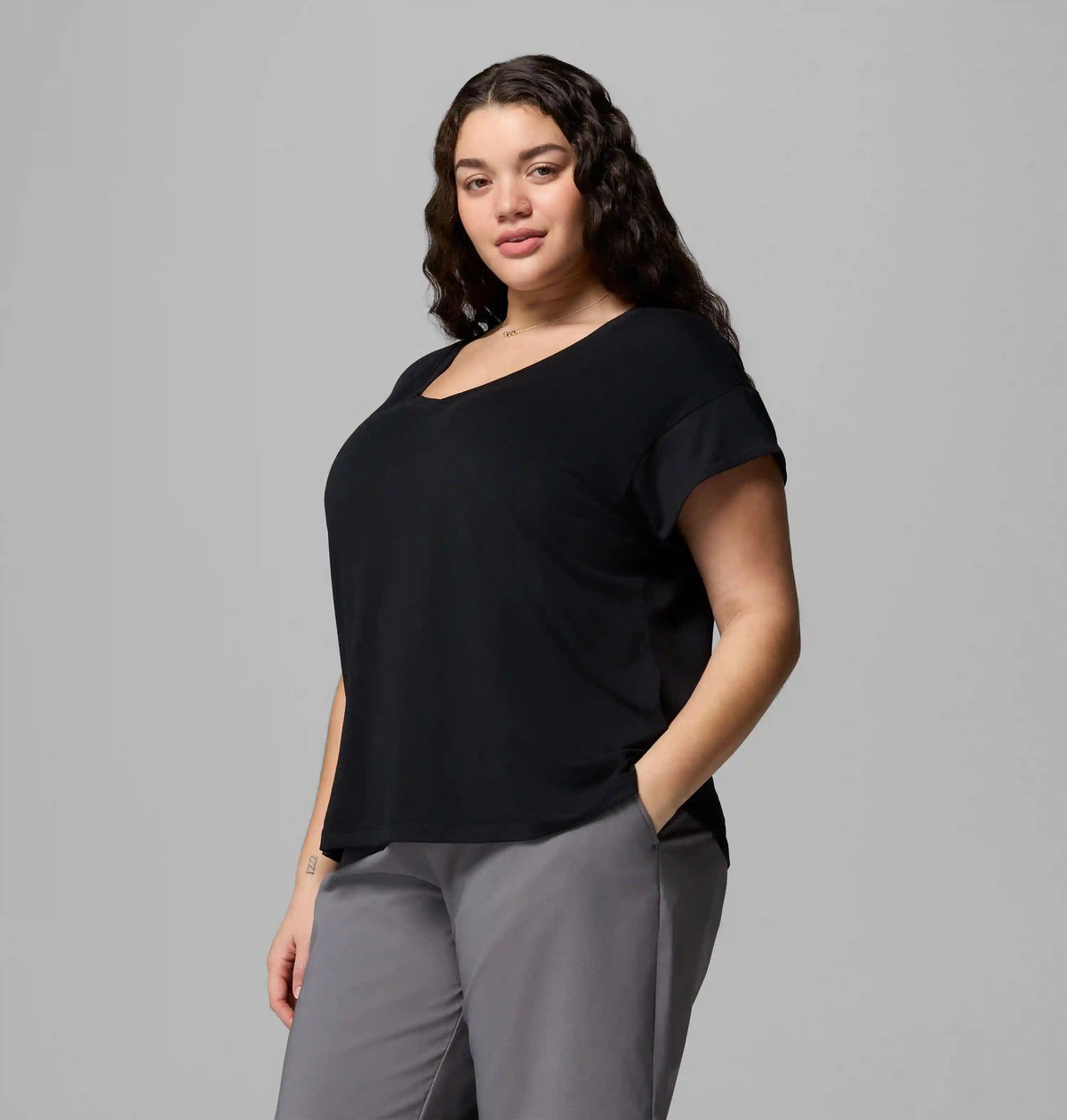 Women's Daniela Falls V-Neck Short Sleeve Tee - Plus Size