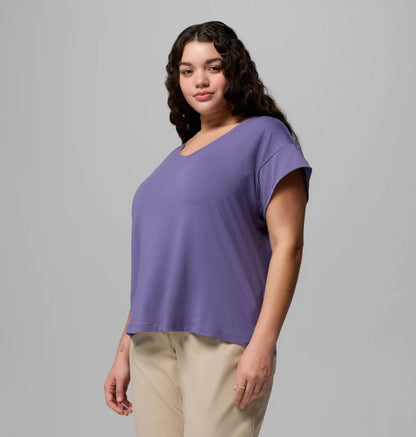 Women's Daniela Falls V-Neck Short Sleeve Tee - Plus Size