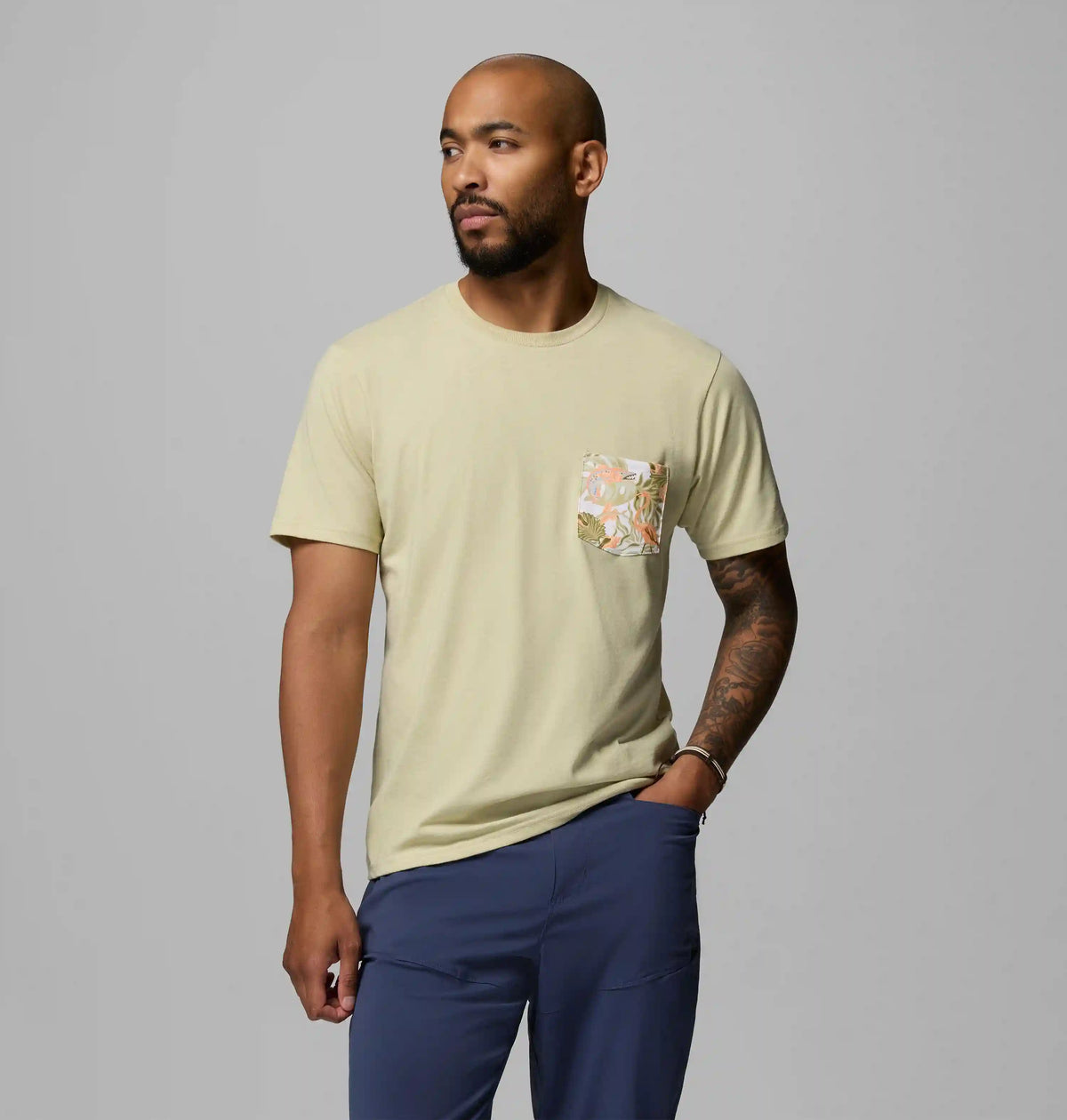 Men's Wild Cast Short Sleeve Pocket T-Shirt