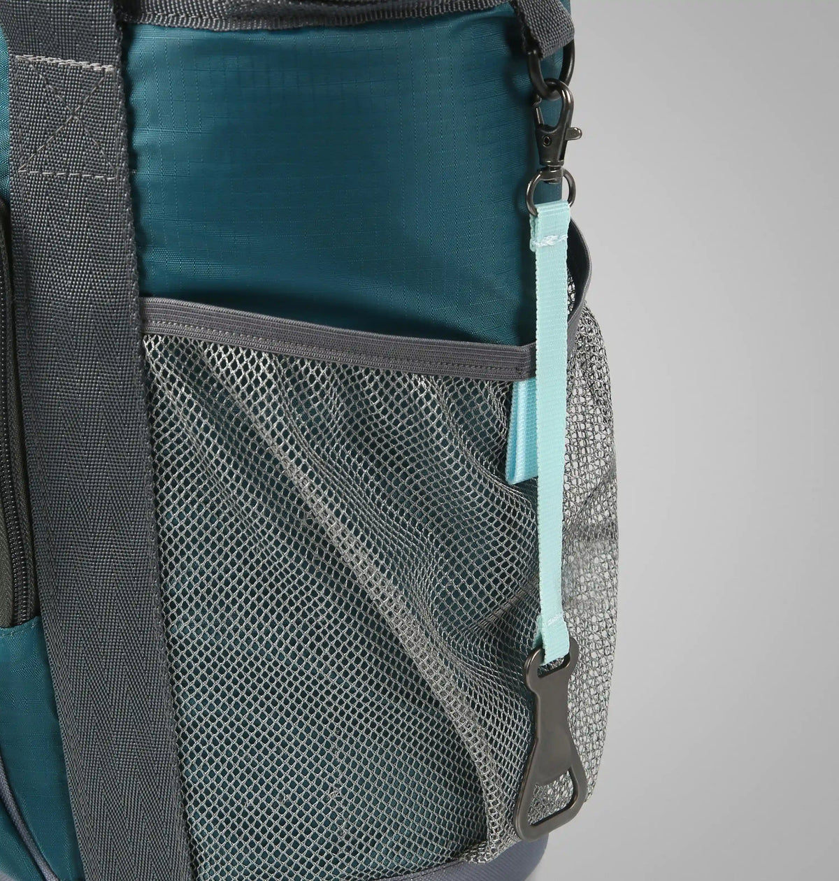 Columbia Tote Backpack Cooler – 30-Can Capacity