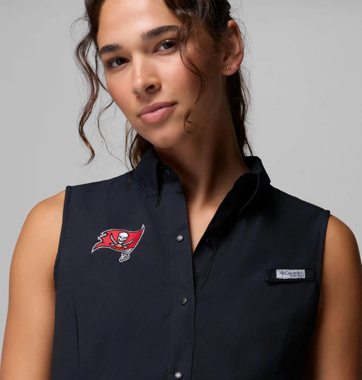 Women's PFG Tamiami Sleeveless Shirt - Tampa Bay Buccaneers
